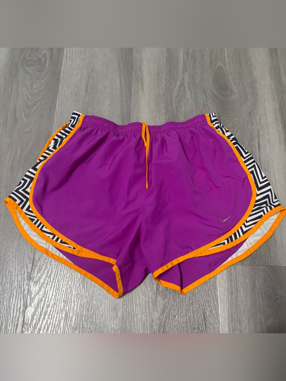 Nike Dri-Fit Bright Purple Athletic Running Shorts Women’s Size Large